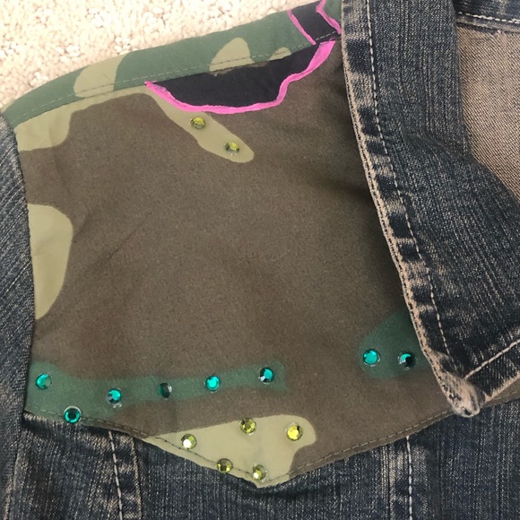 Angel Jeans Camouflage Denim Jacket With Detailing - Picture 9 of 16